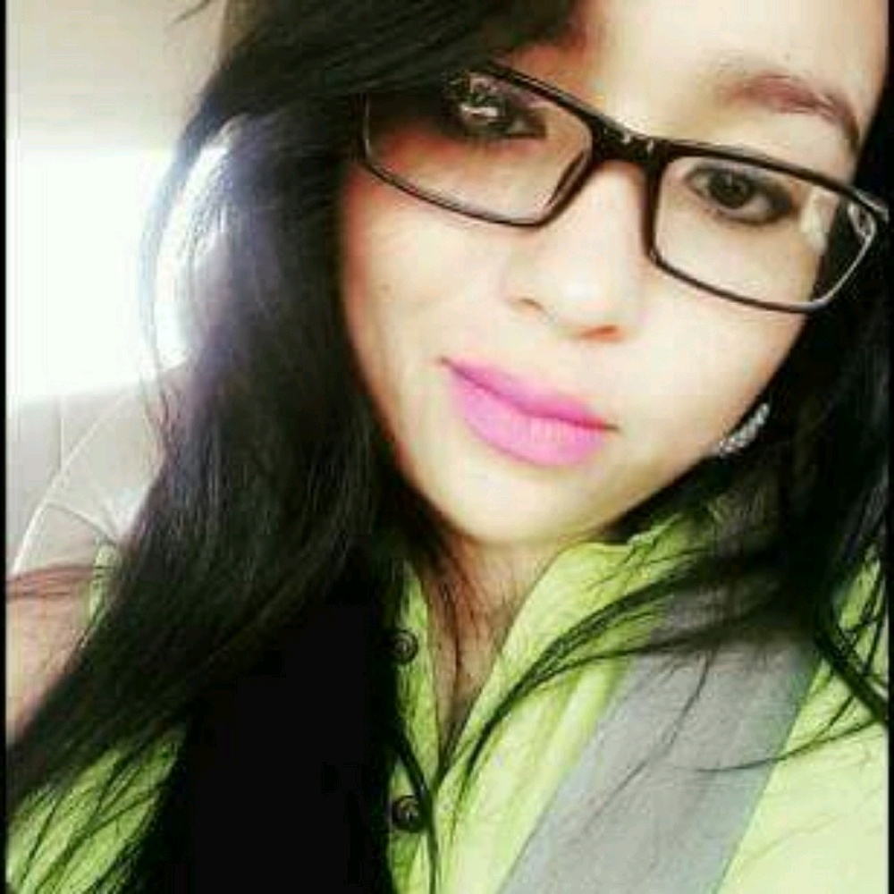 Meet your Posher, Ambar